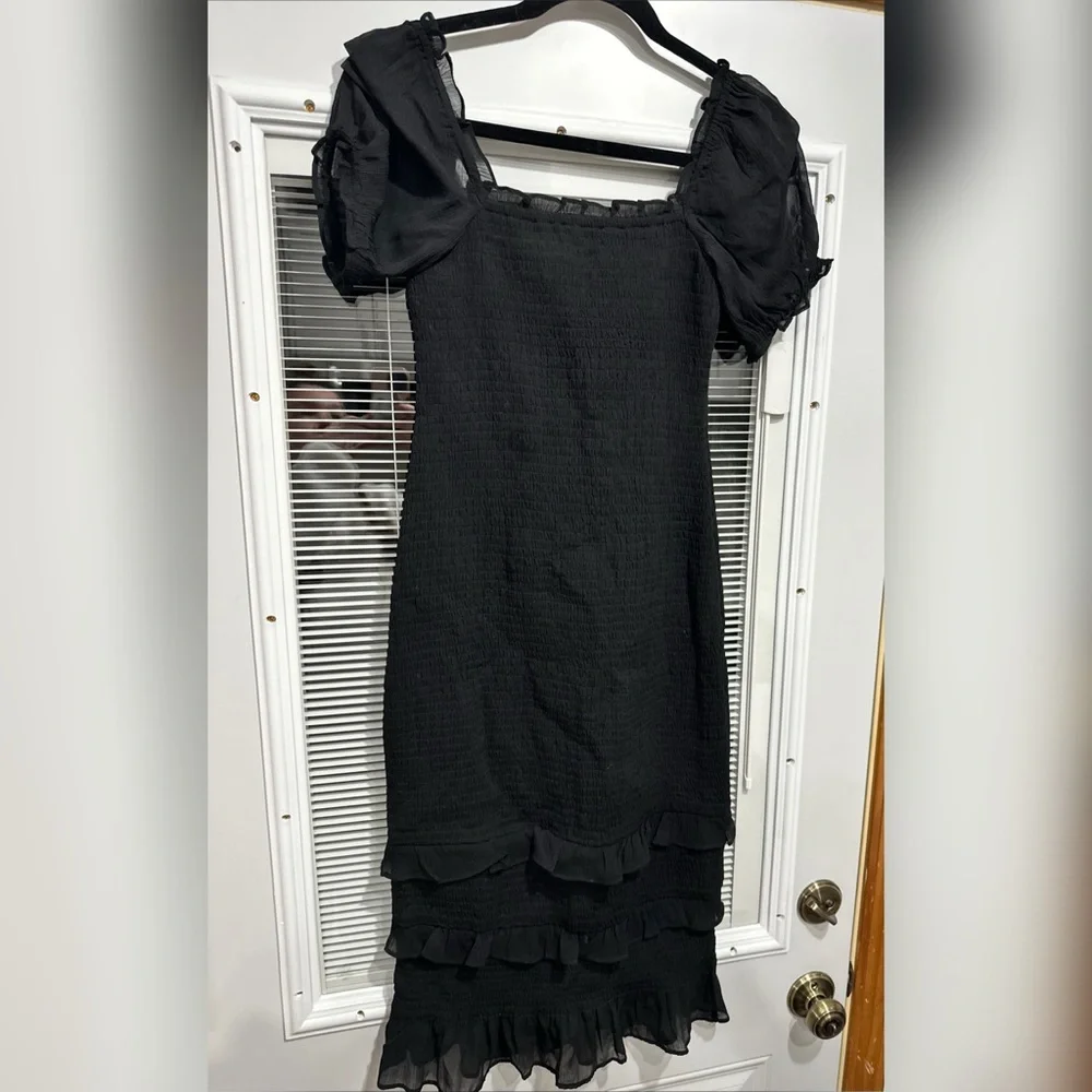 Abercrombie & Fitch Black Ruffle Dress 🖤